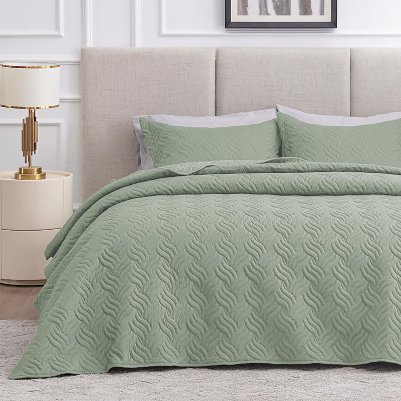 King Size Quilt Bedding Set Camel Bedspreads - Bed Summer Quilt Lightweight Microfiber Bedspread- Wave Pattern Bedding Coverlet For All Season - 3 Piece (1 Quilt, 2 Pillow Shams)