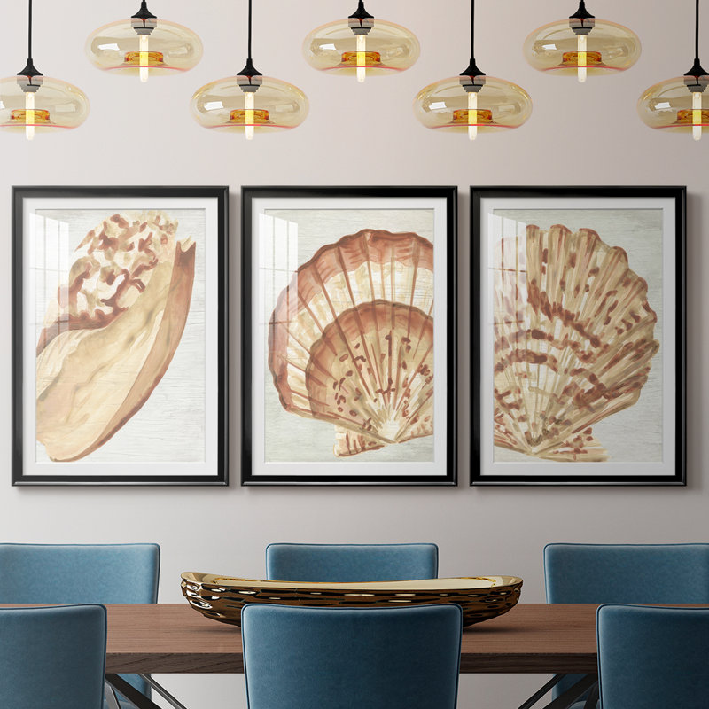 «Vintage Shell Vignette I», impression encadrée sur mesure de qualité supérieure mate - 3 pièces, H 21 po x l 30 po, Noir