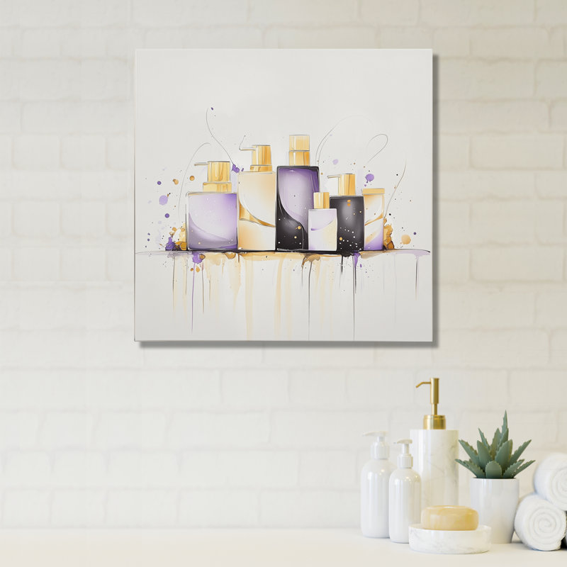 Articles de toilette mauves et noirs, H 16 po x l 16 po