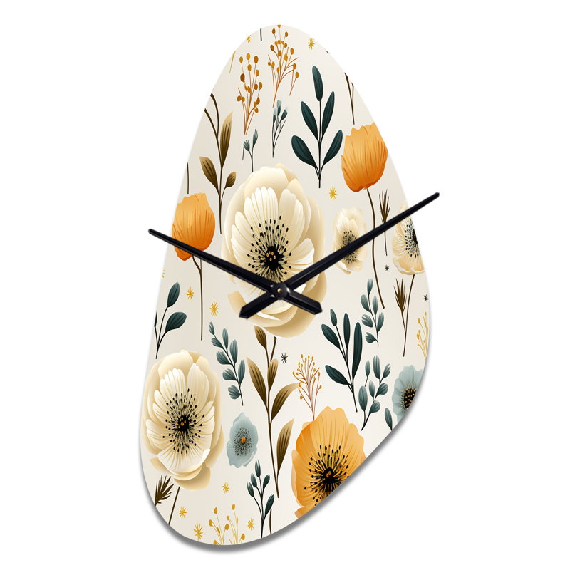 Blanc et jaune ludique fleur de coquelicot - horloge florale en métal de forme irrégulière, horloge asymétrique blanche