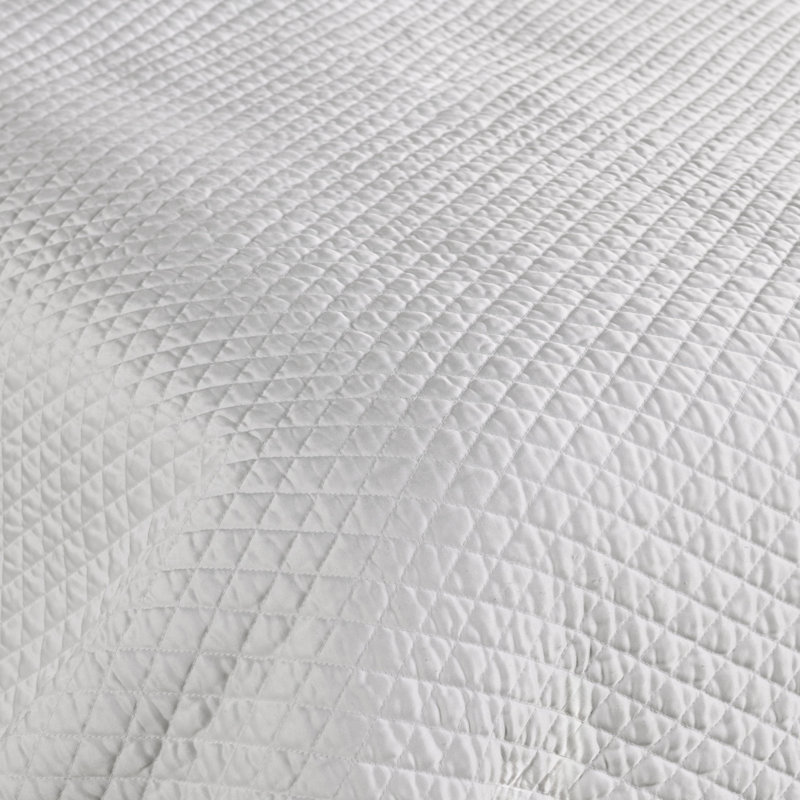 Winthrop Diamond Quilt, White, Queen Quilt