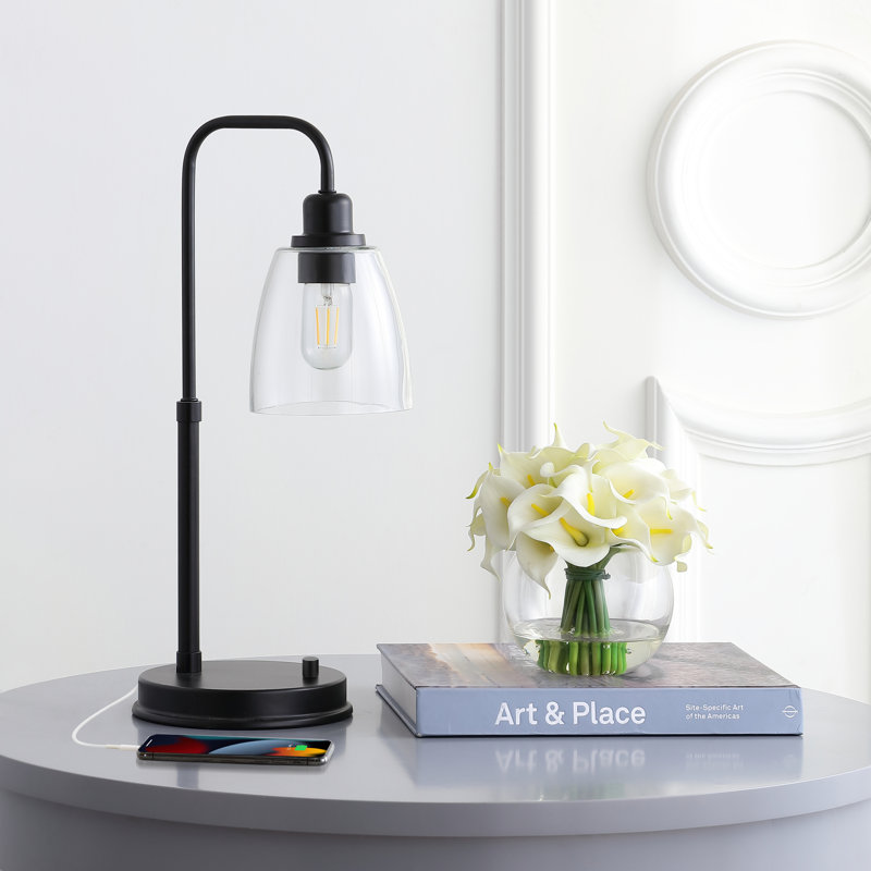 KASHTON IRON TABLE LAMP W/ USB PORT