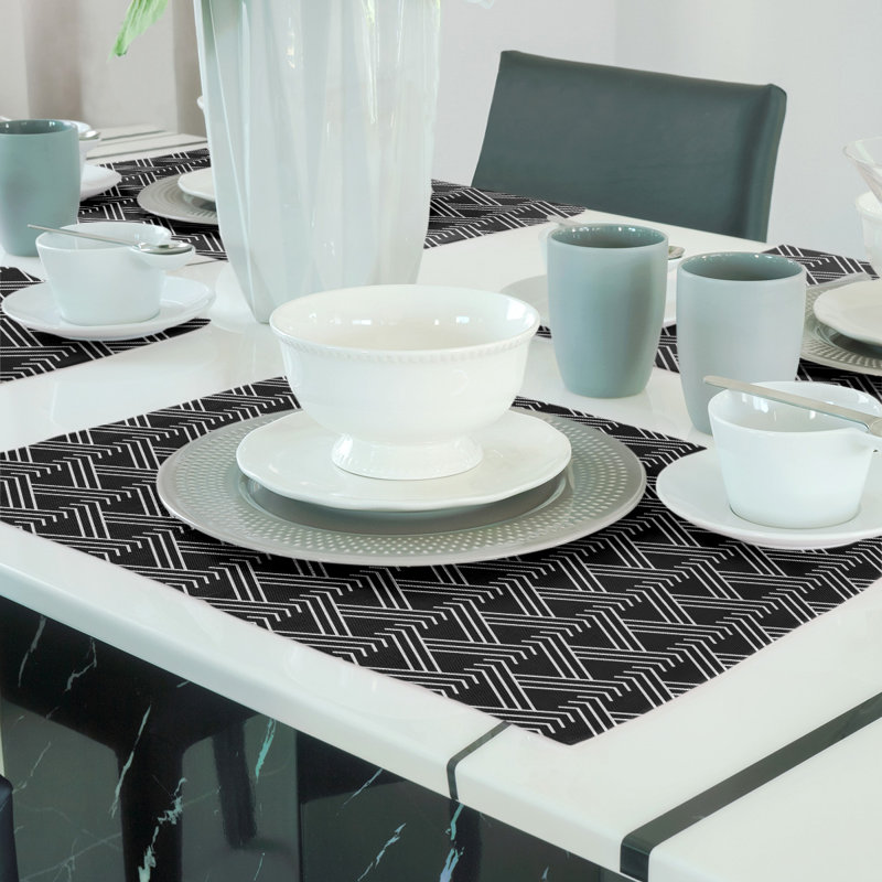 Napperon en coton 18 po classique Zig Zag, Noir/blanc, Coton
