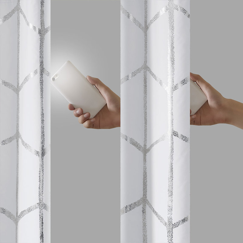 Panneau de rideau occultant à œillets avec œillets - Bloc lumineux total, écoénergétique, L 50 po x L 84 po, Blanc / argenté