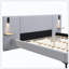 Lit tapissier chic en lin avec lumières et tablettes intégrées pour la chambre à coucher-702794136-675625050