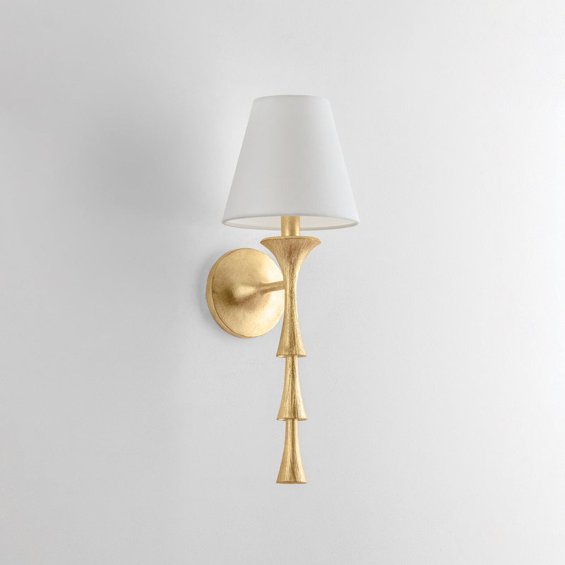Vails Gate 1 - Light Wallchiere