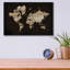  «Wood World Map» par Lori Deiter, art mural en verre acrylique, 16 po x 12 po