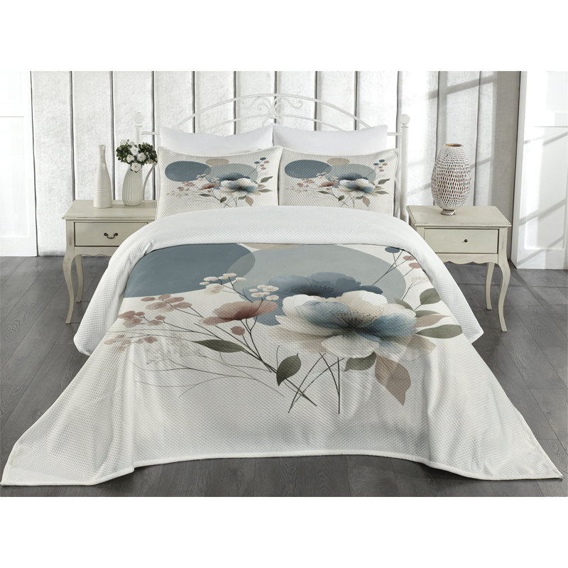Polyester Floral Coverlet, Queen Coverlet + 2 Standard Shams