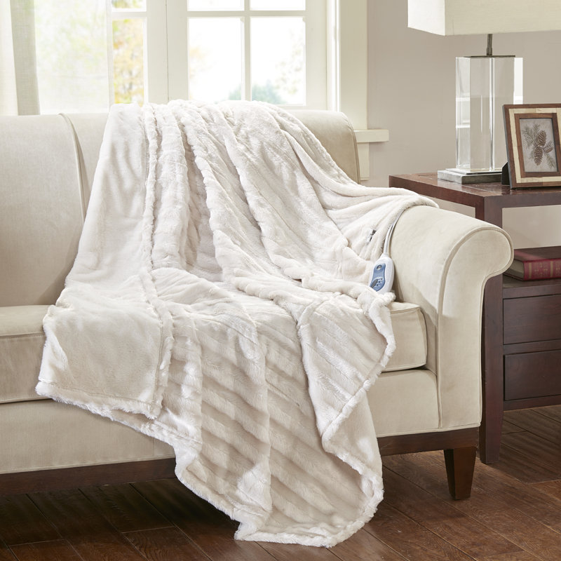 Heated Duke Faux Fur Throw, Ivory