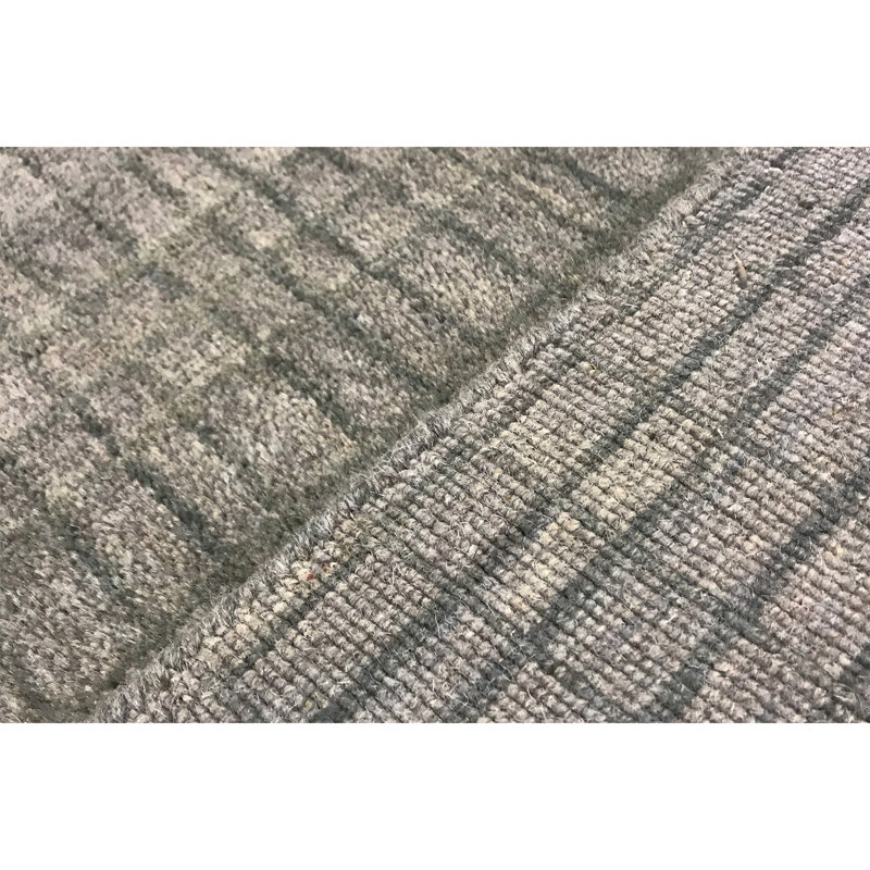 Geometric Area Rug in Gray, Rectangle 6' x 8'11"
