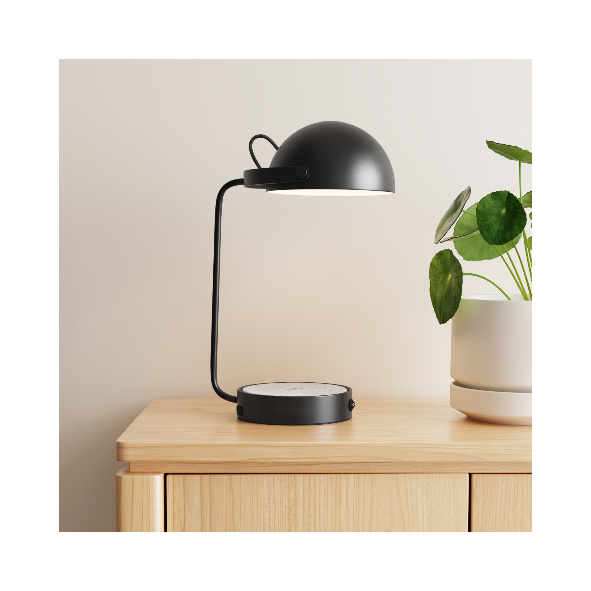 Ramona Metal USB Desk Lamp, Black, Black/Beige