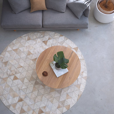 Trilogia Cowhide Geometric Indoor Rug