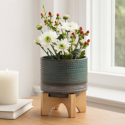 Elegant Outdoor Planter on Bamboo Stand for Living Room or Patio Styling - Modern Flower Pot Tabletop Accent for Indoor Home Decor or Office - Green