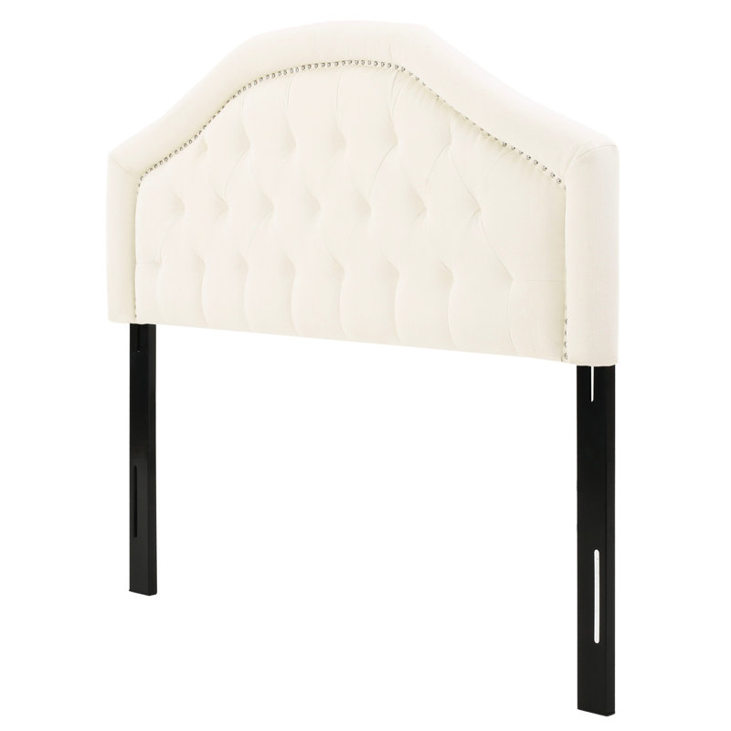 Tête de lit grand et grand avec tête de lit à boutons attrayants dans une tête de lit contemporaine, capitonnage et coutures en tissu, détails cloutés, assemblage requis