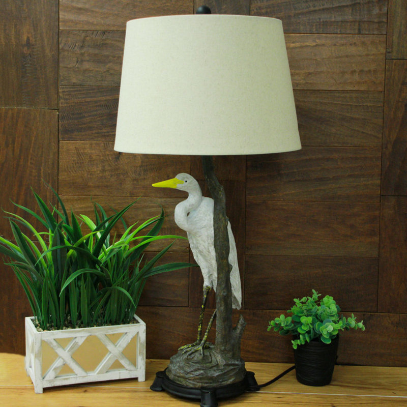 Ensemble de 2 lampes de table en résine, peintes à la main, représentant un grand héron blanc, de style côtier multicolore, hauteur 77,5 cm.