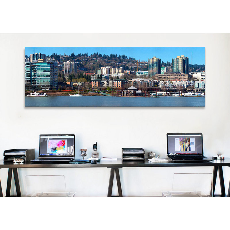 Bâtiments au bord de l'eau, Portland, Multnomah County, Oregon, 2011 - reproduction de photo panoramique sur toile tendue