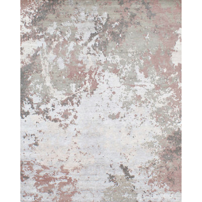 Area Rug in Silver/Pink