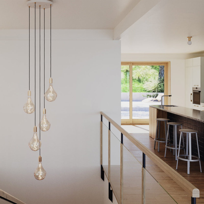 Cinq auvent blanc avec 5 pendentifs en laiton et 5 Voronoi II US, Laiton