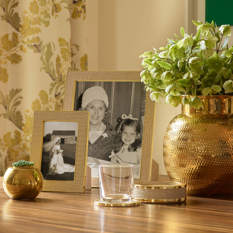 Colette Round Coaster Set With Holder