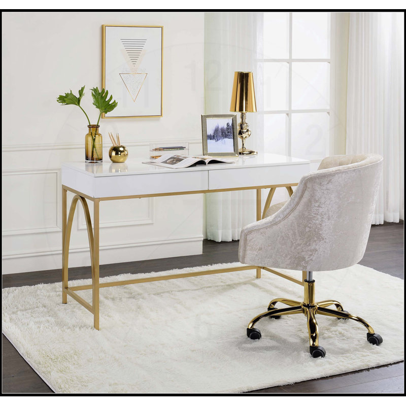 Bureau de coiffeuse exquis avec design élégant et rangement pratique