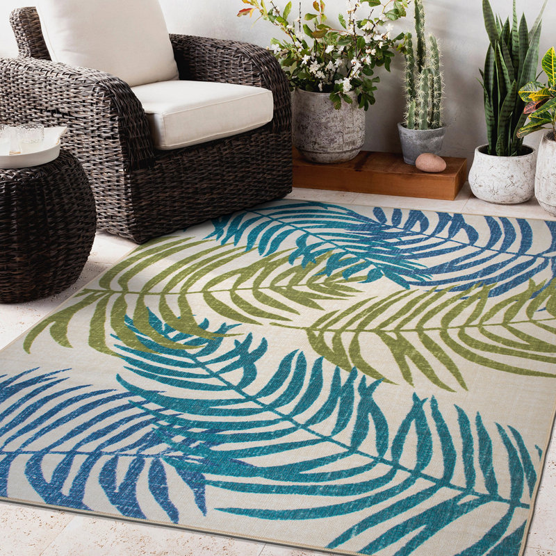 Concetta Floral Blue/Green/Beige Indoor & Outdoor Area Rug, Rectangle 5' x 7'