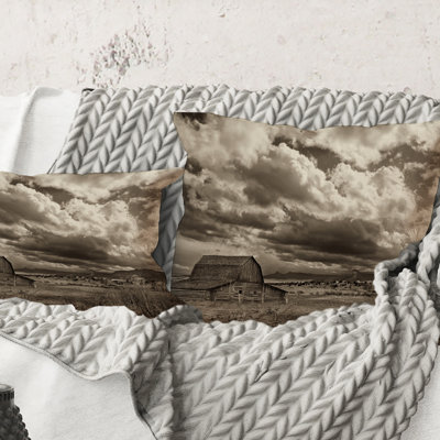 Carré, après la pluie dans la prairie - Coussin décoratif à imprimé traditionnel