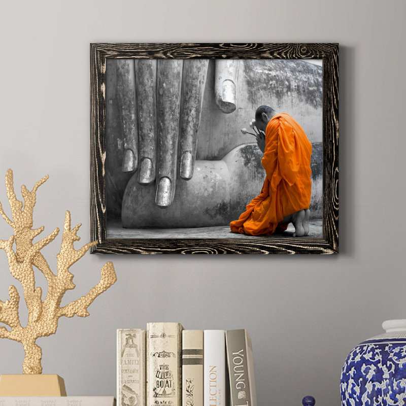 L'offrande - Cadre photo, reproduction de photo sur toile, Cadre noir, H 24 po x l 18 po x P 1,5 po