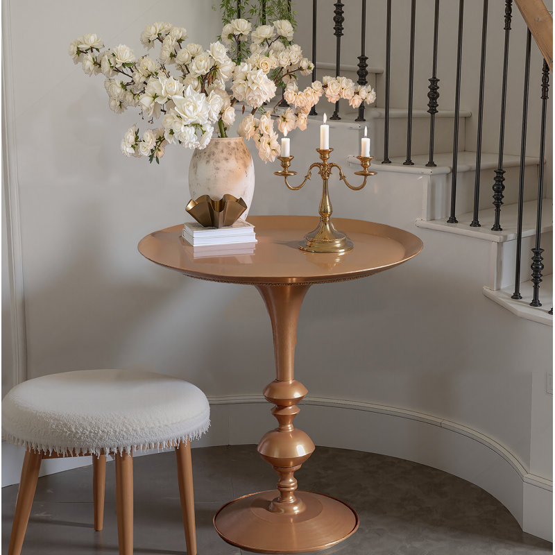 Petite petite table de bout ronde dorée, hauteur 29,3 po, décor métallique rétro