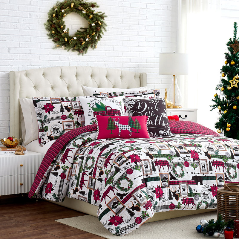 Merry Town White/Green/Red Microfiber Reversible Comforter Set, Queen Comforter + 5 Additional Pieces