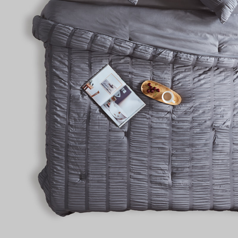 Full Gray Microfiber Seersucker Comforter Set with Shams