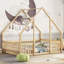 Lit pleine grandeur en bois en forme de maison avec garde-corps et clôture pour chambre d'enfant - Naturel
