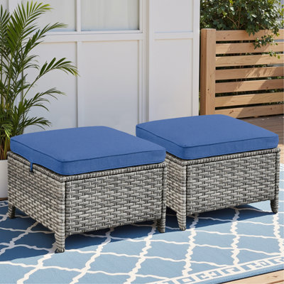 Ensemble de 2 repose-pieds d'extérieur en rotin gris avec coussins bleus pour la cour ou la terrasse