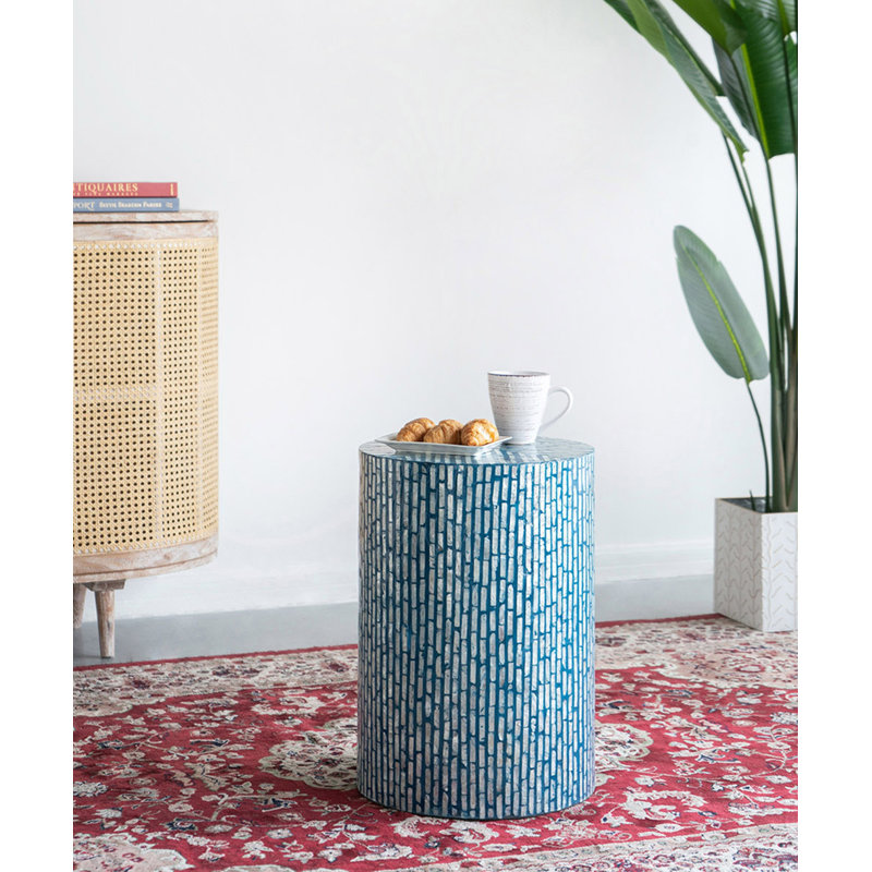 Tabouret de jardin bleu, table d'appoint Capiz