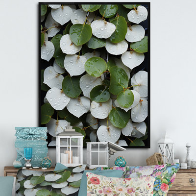 Feuilles vertes et blanches, collage sur toile