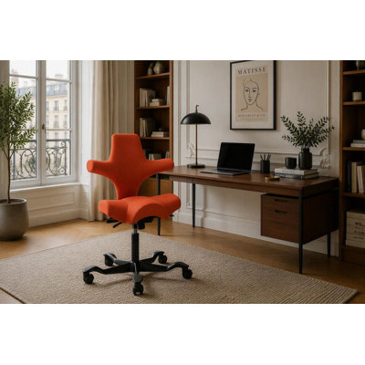 Chaise à hauteur standard réglable HœG Capisco