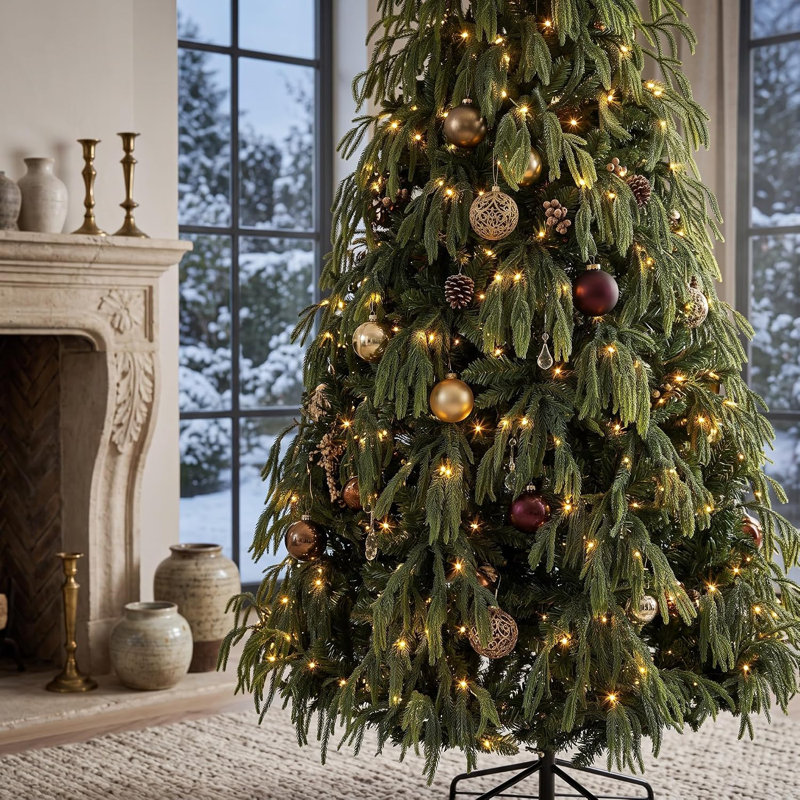 Sapin de Noël artificiel Norfolk Pine pré-illuminé de 2,3 m, 7,5 pi