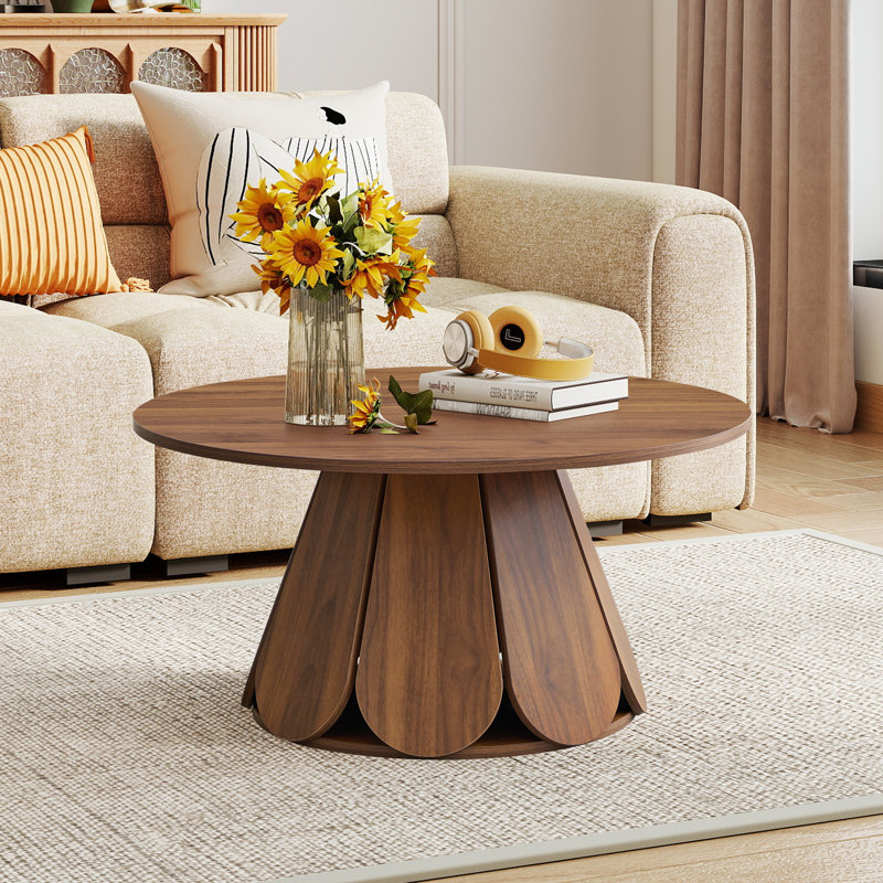 Table basse ronde avec base en forme de pétale, Noyer