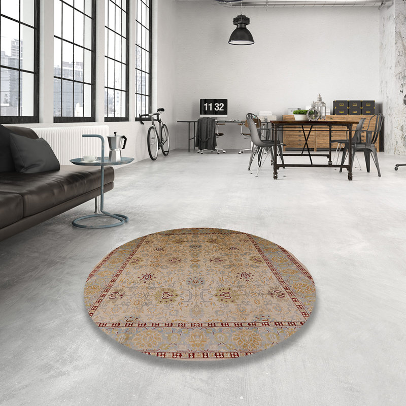 Tapis brun Thialvi, Rond 4 pi