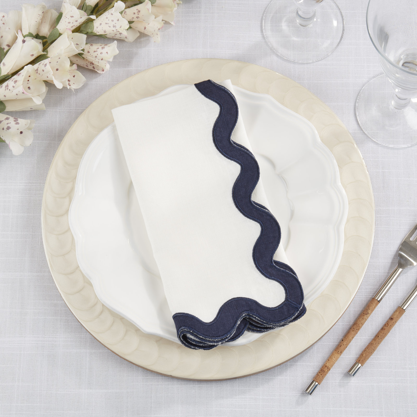 100% Linen Scalloped Napkin, Blue