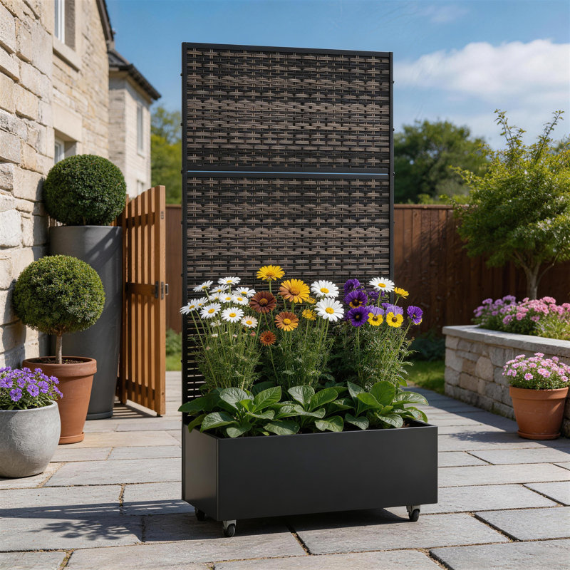 Boîte à fleurs en rotin avec treillis et roues Oren, H 70,8 po x l 35,5 po x P 15,7 po, Black