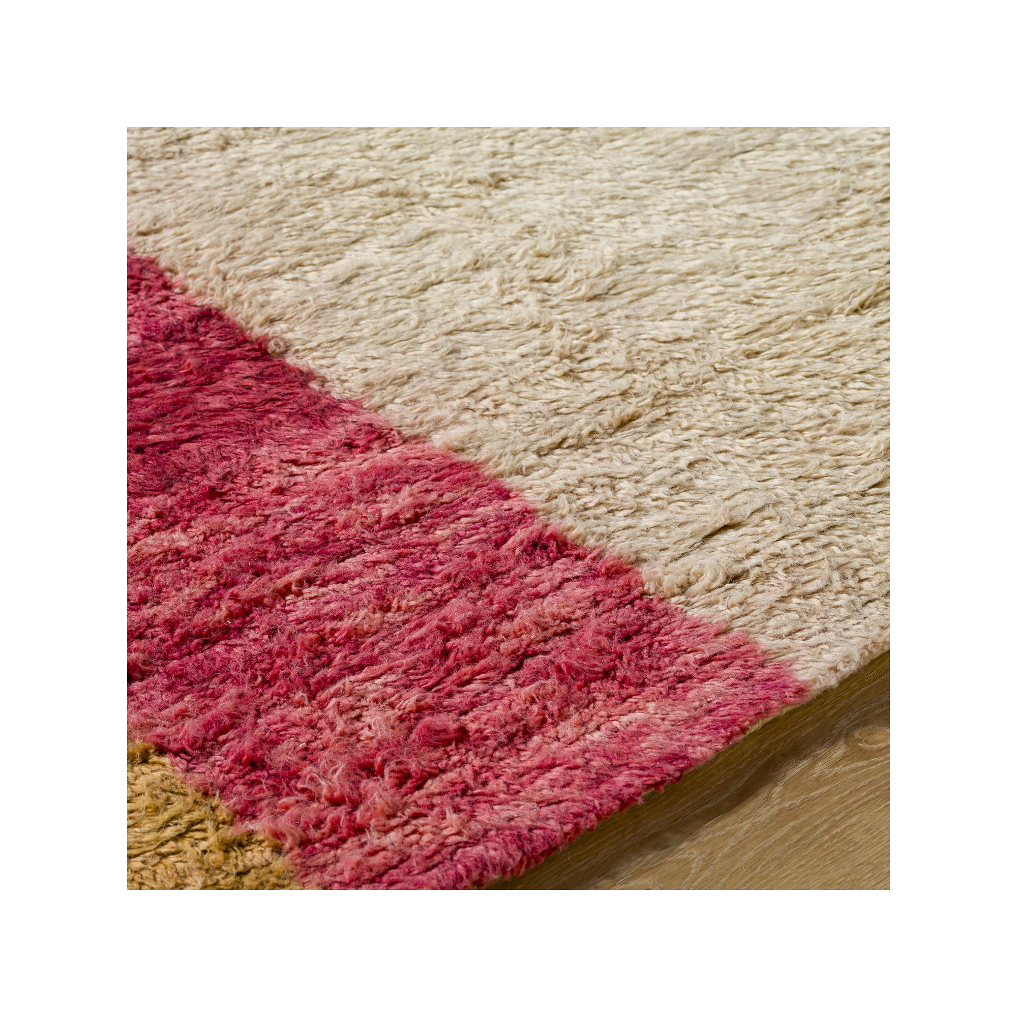 Tura Hand Tufted Wool Tan Rug, Rectangle 2'6" x 8'