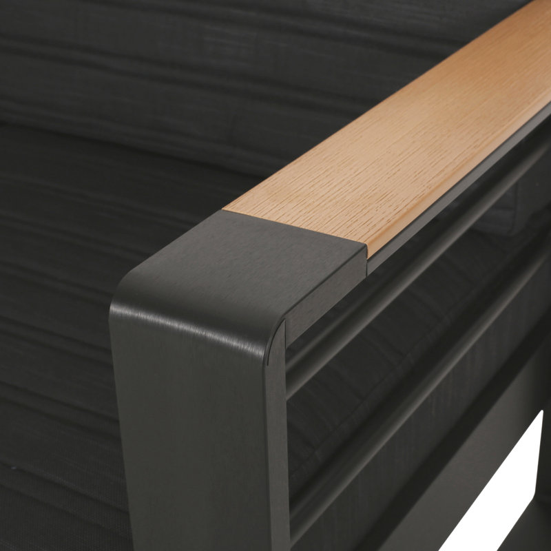 Chaise avec dossier à eau et coussins gris pour l'extérieur