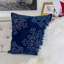 Coussin décoratif en velours bleu 20X20 avec broderie et insert en flocon de neige argenté-119336018