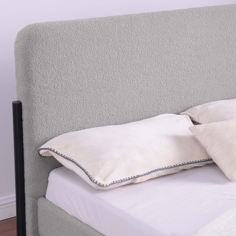 Bed, Kingsize (5'), Light Grey