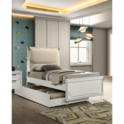 Lit double blanc perle pleine grandeur de style contemporain, cadre avec tube en acrylique à DEL sur la tête de lit, cadre de style accessoire de chambre à coucher, tête de lit en bois et faits saillants