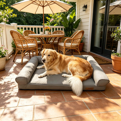 Lit orthopédique imperméable pour grand chien M-XXL avec traversins avec housse amovible en similicuir, facile à nettoyer, fond antidérapant pour les chiens jusqu'à 155 lb