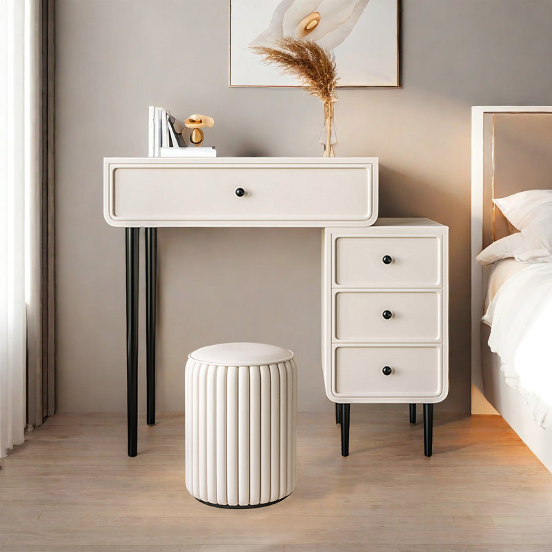 Suyana Vanity