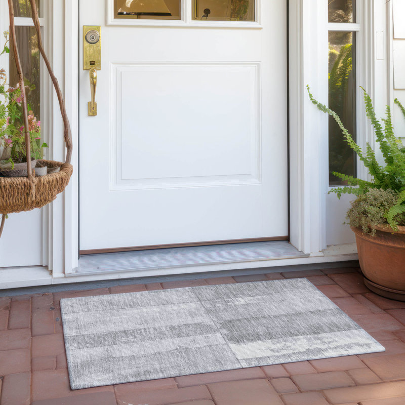Machine Washable Indoor/Outdoor Xhevrie Gray Rug, Rectangle 1'8" x 2'6" 