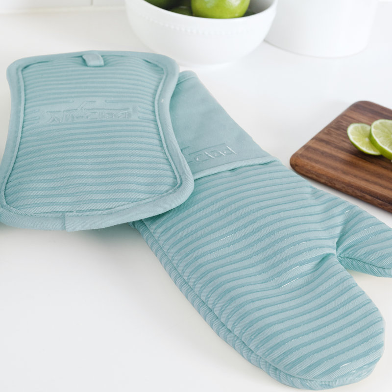 Blue Jacquard Kitchen Gift Set with Mitts and Towels
