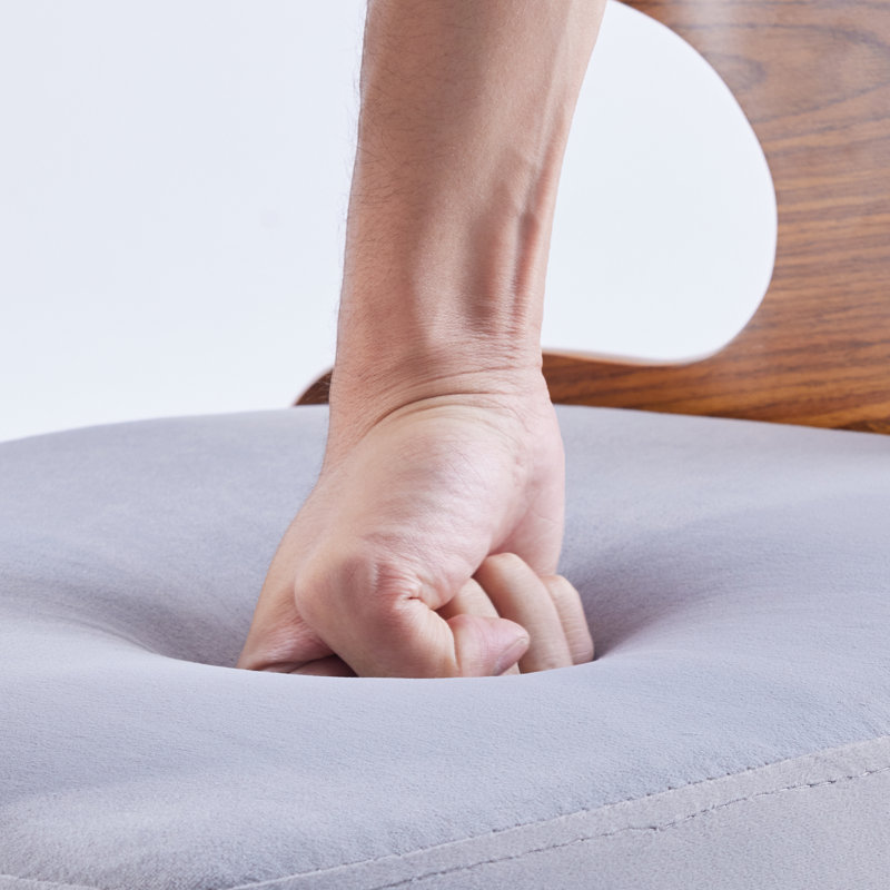 Chaise rembourrée avec structure en bois, Gris clair, 2